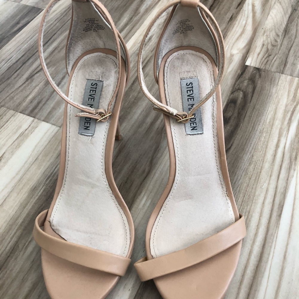 Steve Madden nude heels